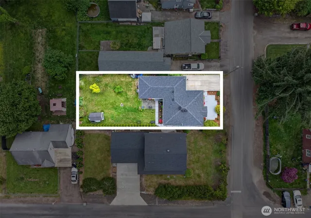 Photo 4 of Single family home for sale at 102 Nelson Ave, Kelso, WA 98626 | MLS# NWM2528559 | Listing updated on 2026-09-26