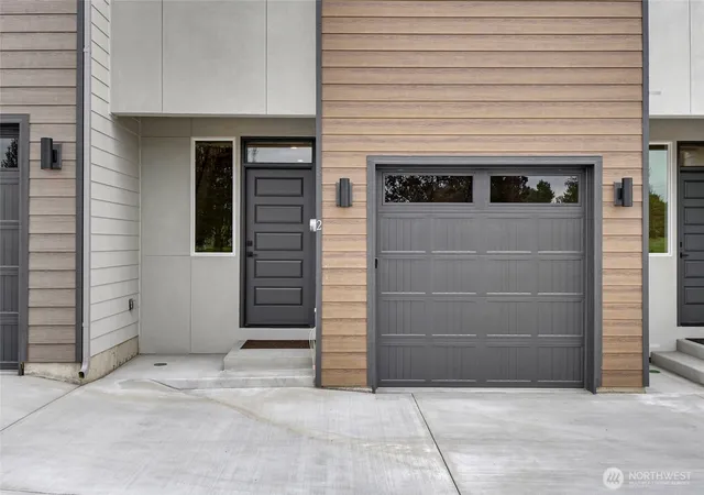 Photo 4 of Townhouse for sale at 6398 NE Melby Way #2, Moses Lake, WA 98837 | MLS# NWM2528596 | Listing updated on 2026-09-21