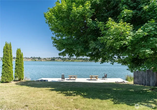 Photo 3 of Multi family home for sale at 3013 W Lakeside Dr #1-5, Moses Lake, WA 98837 | MLS# NWM2528601 | Listing updated on 2026-09-21