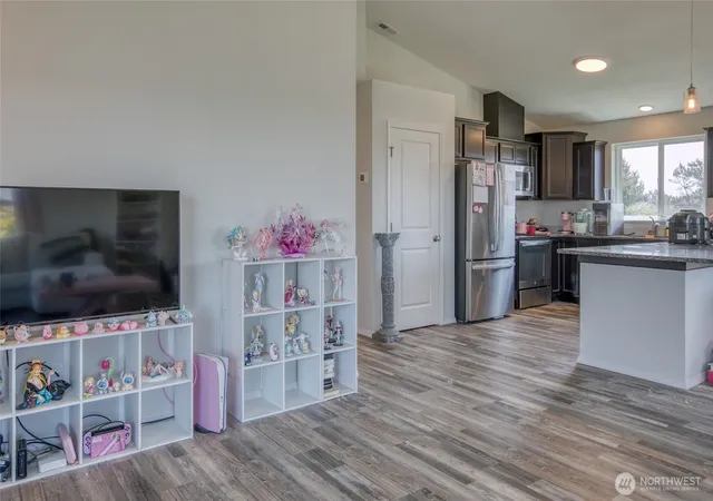 Photo 4 of Single family home for sale at 407 N Bel Air Loop SW, Ocean Shores, WA 98569 | MLS# NWM2528619 | Listing updated on 2026-09-21