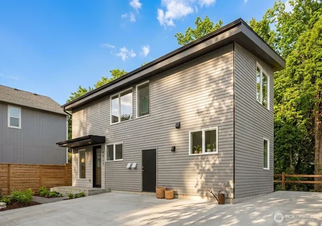 Townhouse for sale at 4411 21st Avenue SW, Seattle, WA 98106 | MLS# NWM2528630 | Listing updated on 2026-09-27