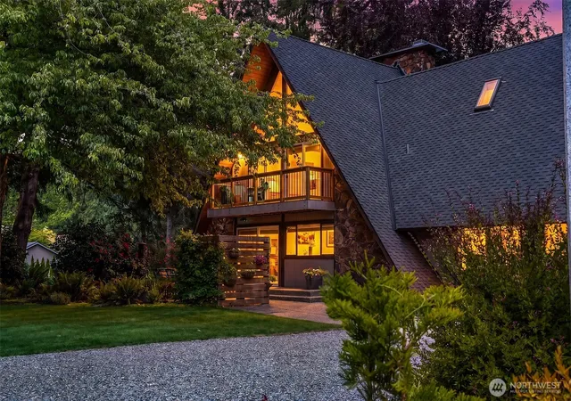 Photo 2 of Sale Pending at 20002 156th Avenue Ne, Woodinville, WA 98072 | MLS# NWM2528635 | Listing updated on 2026-10-01