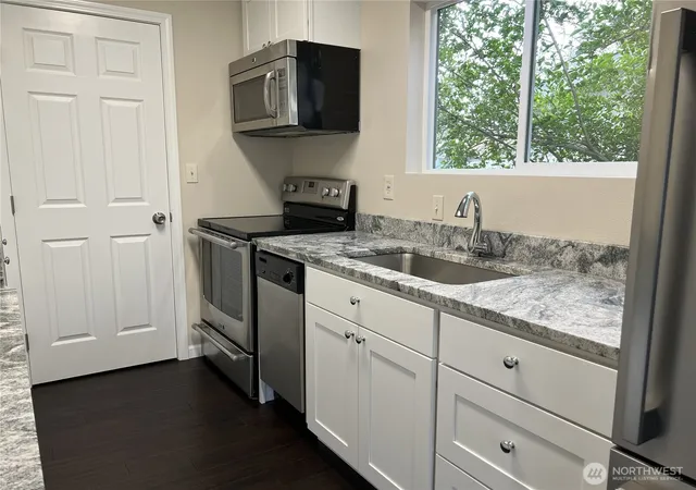Photo 3 of Single family home for sale at 14721 Portland Ave Sw, Lakewood, WA 98498 | MLS# NWM2528650 | Listing updated on 2026-09-21