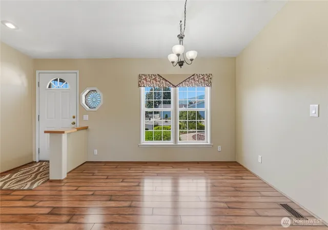 Photo 2 of Manufactured home for sale at 1808 Heritage Dr, Wenatchee, WA 98801 | MLS# NWM2528678 | Listing updated on 2026-09-24