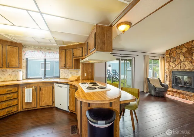 Photo 2 of Manufactured home for sale at 1845 S Montesano St #401, Westport, WA 98595 | MLS# NWM2528683 | Listing updated on 2026-09-21
