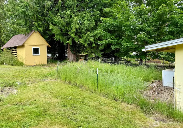 Photo 4 of Single family home for sale at 1578 Poplar Ln, Camano Island, WA 98282 | MLS# NWM2528711 | Listing updated on 2026-09-27