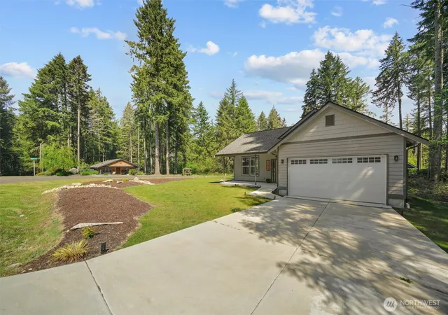 Photo 2 of Single family home for sale at 11813 Island Dr, Anderson Island, WA 98303 | MLS# NWM2528739 | Listing updated on 2026-09-21