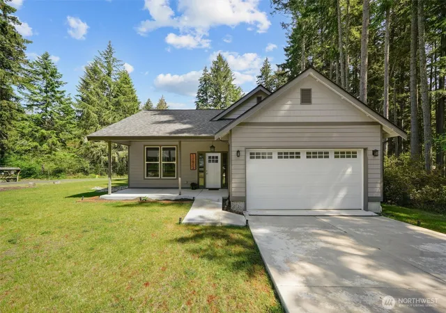 Photo 3 of Single family home for sale at 11813 Island Dr, Anderson Island, WA 98303 | MLS# NWM2528739 | Listing updated on 2026-09-21