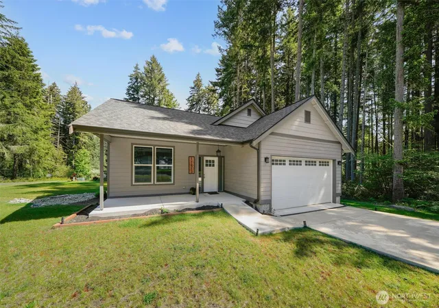 Photo 3 of Single family home for sale at 11813 Island Dr, Anderson Island, WA 98303 | MLS# NWM2528739 | Listing updated on 2026-09-21