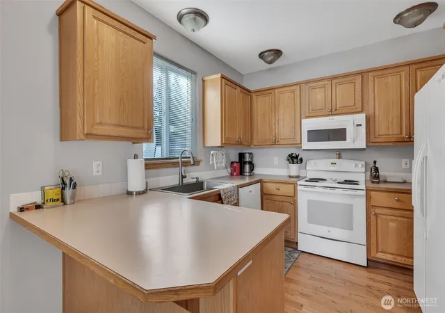 Photo 4 of Sale Pending at 2681 E Timberlake W Dr, Shelton, WA 98584 | MLS# NWM2528742 | Listing updated on 2026-09-25