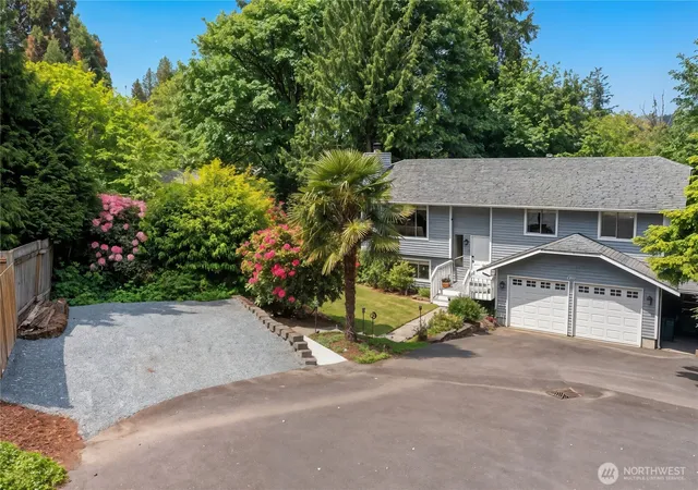 Photo 2 of Sale Pending at 1951 2nd Street, Kirkland, WA 98033 | MLS# NWM2528746 | Listing updated on 2026-09-25