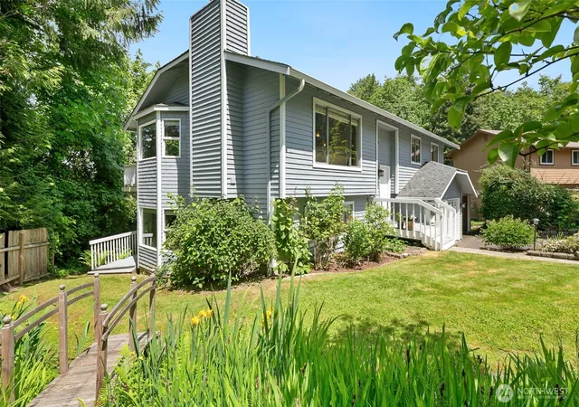 Photo 3 of Sale Pending at 1951 2nd Street, Kirkland, WA 98033 | MLS# NWM2528746 | Listing updated on 2026-09-25