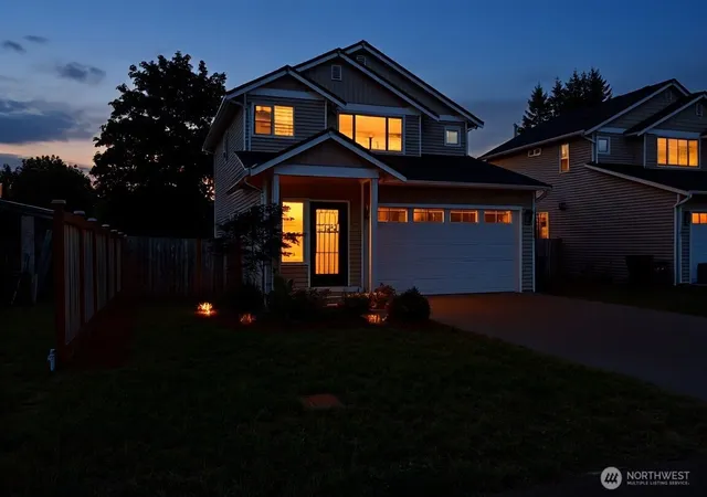 Photo 3 of Single family home for sale at 1055 Montague Ave, Darrington, WA 98241 | MLS# NWM2528754 | Listing updated on 2026-09-21