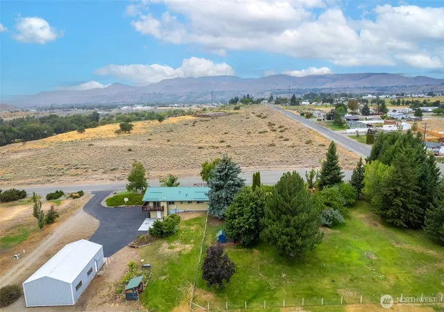 Photo 2 of Sale Pending at 5 Parkway St W, Omak, WA 98841 | MLS# NWM2528777 | Listing updated on 2026-08-28