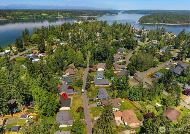 Photo 3 of Single family home for sale at 9725 Channel Dr Nw, Olympia, WA 98502 | MLS# NWM2528782 | Listing updated on 2026-09-29