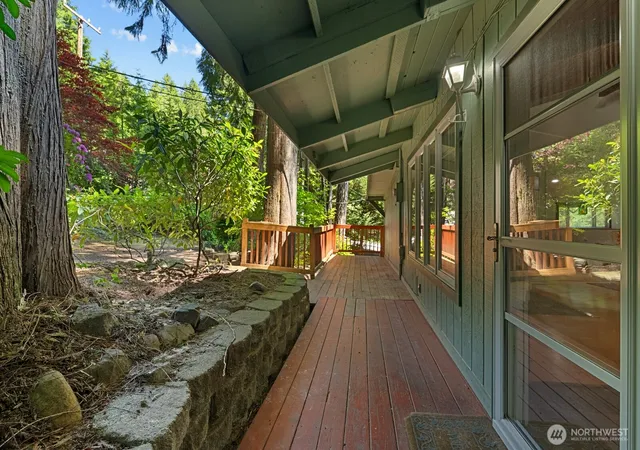 Photo 2 of Single family home for sale at 31 N Colony Surf Dr, Lilliwaup, WA 98555 | MLS# NWM2528783 | Listing updated on 2026-09-21
