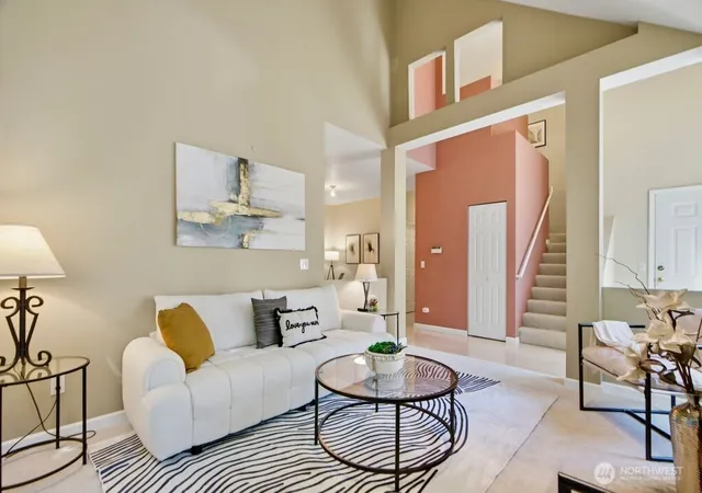 Photo 4 of Townhouse for sale at 6699 SE Cougar Mountain Way, Bellevue, WA 98006 | MLS# NWM2528950 | Listing updated on 2026-10-01
