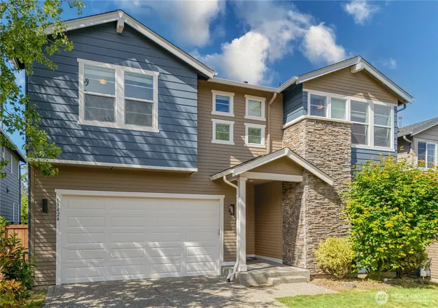 Photo 1 of Single family home for sale at 13424 Little Bear Crk Pl, Woodinville, WA 98072 | MLS# NWM2529012 | Listing updated on 2026-09-28