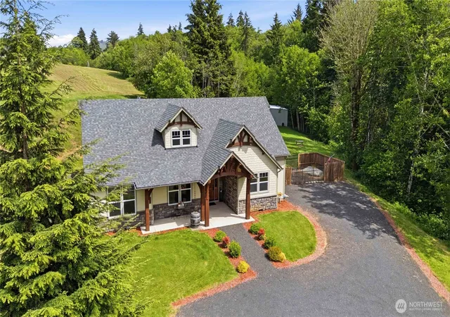 Photo 1 of Single family home for sale at 30 Forest Hts, Cathlamet, WA 98612 | MLS# NWM2529017 | Listing updated on 2026-09-21
