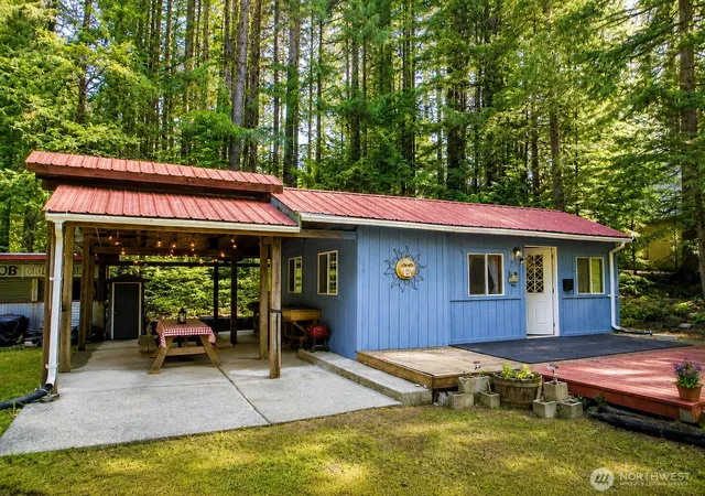 Photo 1 of Single family home for sale at 120 N Wynoochee Dr, Hoodsport, WA 98548 | MLS# NWM2529023 | Listing updated on 2026-09-22
