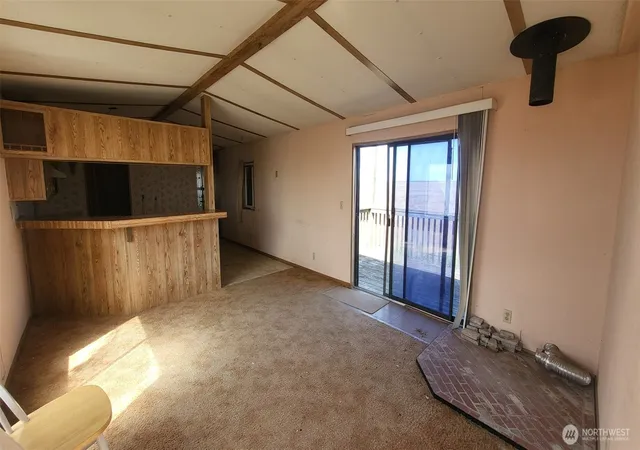 Photo 2 of Manufactured home for sale at 2750 Ne Road 16, Soap Lake, WA 98851 | MLS# NWM2529024 | Listing updated on 2026-09-21