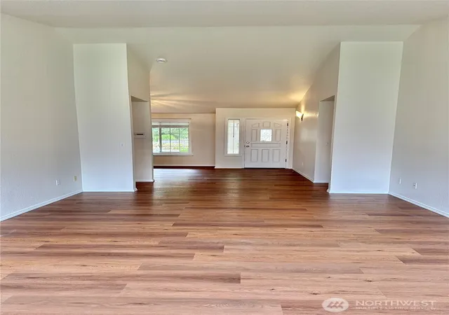 Photo 2 of Single family home for sale at 2137 Springview Dr Ne, Olympia, WA 98506 | MLS# NWM2529025 | Listing updated on 2026-09-21