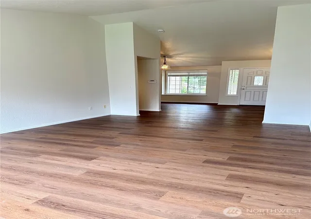 Photo 3 of Single family home for sale at 2137 Springview Dr Ne, Olympia, WA 98506 | MLS# NWM2529025 | Listing updated on 2026-09-21