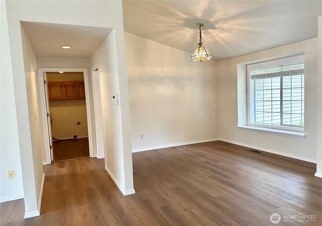 Photo 4 of Single family home for sale at 2137 Springview Dr NE, Olympia, WA 98506 | MLS# NWM2529025 | Listing updated on 2026-09-21