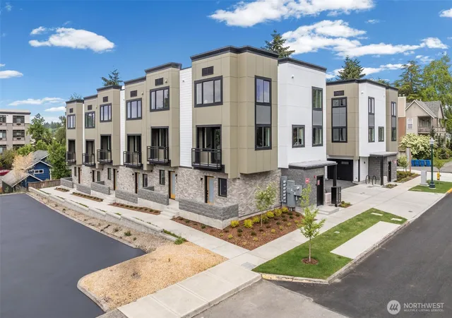 Photo 2 of Condo for sale at 518 13th Avenue Se #102, Olympia, WA 98501 | MLS# NWM2529037 | Listing updated on 2026-09-26