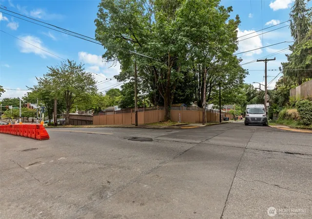 Photo 2 of Land for sale at 612 22nd Avenue, Seattle, WA 98122 | MLS# NWM2529045 | Listing updated on 2026-09-21