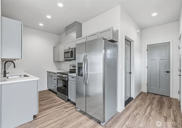 Photo 4 of Single family home for sale at 230 Glengate St, Cathlamet, WA 98612 | MLS# NWM2529072 | Listing updated on 2026-09-21