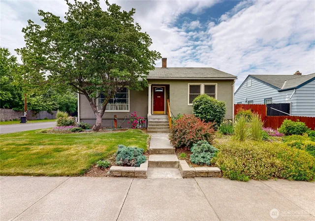 Photo 1 of Single family home for sale at 558 Juniper St, Walla Walla, WA 99362 | MLS# NWM2529125 | Listing updated on 2026-10-02