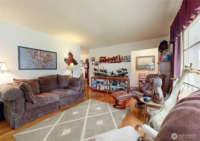 Photo 4 of Single family home for sale at 558 Juniper St, Walla Walla, WA 99362 | MLS# NWM2529125 | Listing updated on 2026-10-02
