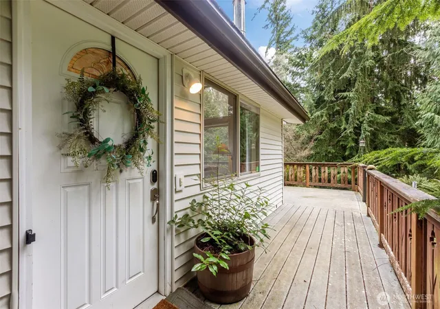 Photo 3 of Single family home for sale at 171 Harbor View Dr, Bellingham, WA 98229 | MLS# NWM2529153 | Listing updated on 2026-09-21