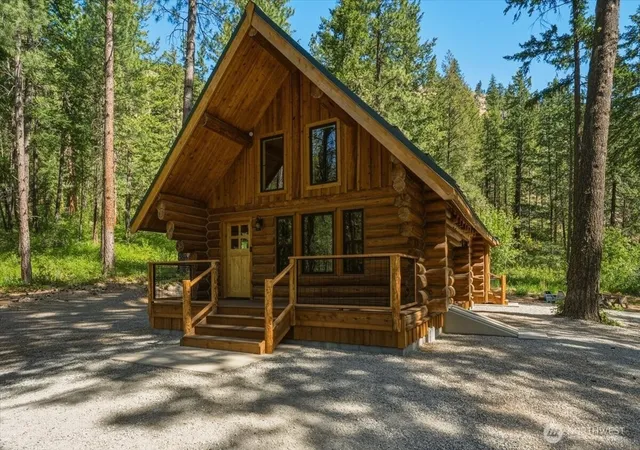 Photo 1 of Single family home for sale at 2350 1st Creek Rd, Chelan, WA 98816 | MLS# NWM2529164 | Listing updated on 2026-09-21