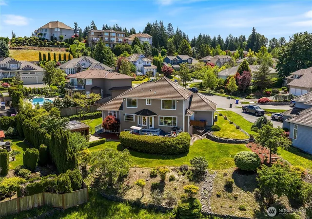 Photo 3 of Single family home for sale at 4029 Crystal Ridge Dr SE, Puyallup, WA 98372 | MLS# NWM2529177 | Listing updated on 2026-09-30