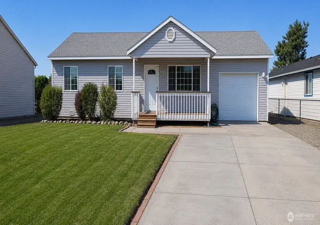 Photo 1 of Sale Pending at 345 Se 6th Avenue, Ephrata, WA 98823 | MLS# NWM2529238 | Listing updated on 2026-09-25