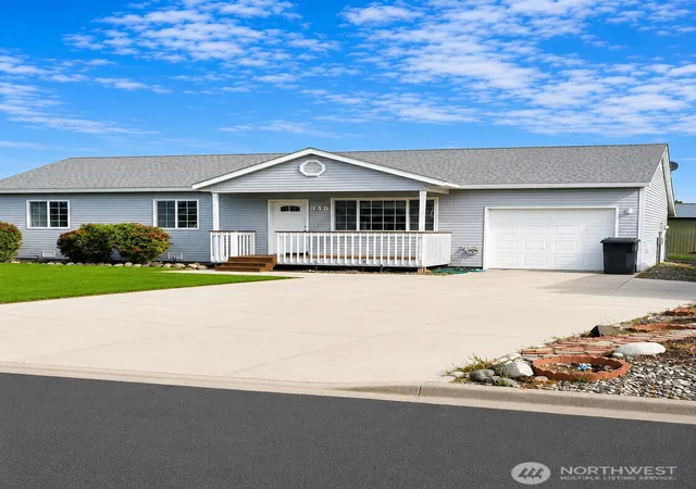 Photo 2 of Sale Pending at 345 Se 6th Avenue, Ephrata, WA 98823 | MLS# NWM2529238 | Listing updated on 2026-09-25