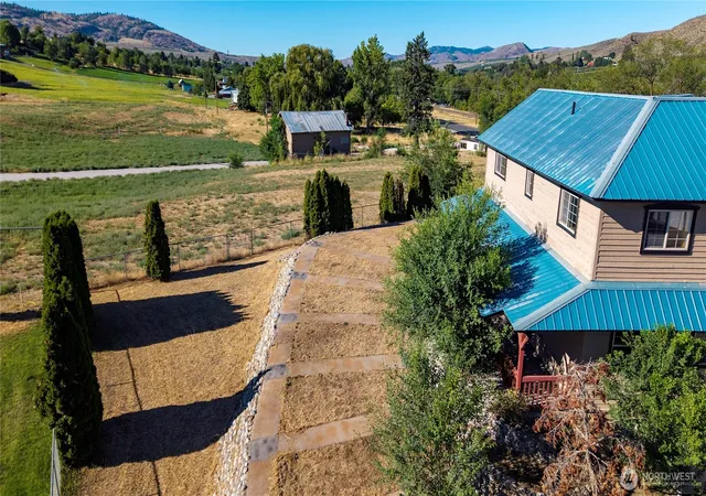 Photo 3 of Single family home for sale at 6 Orchard Loop S, Tonasket, WA 98855 | MLS# NWM2529282 | Listing updated on 2026-09-21