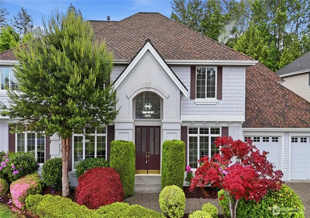 Photo 2 of Single family home for sale at 804 197th Avenue Se, Sammamish, WA 98075 | MLS# NWM2529322 | Listing updated on 2026-09-23