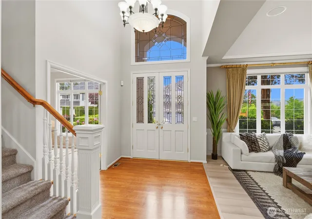 Photo 3 of Single family home for sale at 804 197th Avenue Se, Sammamish, WA 98075 | MLS# NWM2529322 | Listing updated on 2026-09-23