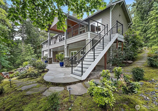 Photo 4 of Single family home for sale at 6407 282nd Avenue SE, Issaquah, WA 98027 | MLS# NWM2529380 | Listing updated on 2026-09-21