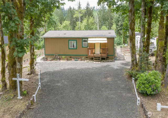 Photo 1 of Single family home for sale at 670 N Duckabush Dr, Hoodsport, WA 98548 | MLS# NWM2529381 | Listing updated on 2026-09-21
