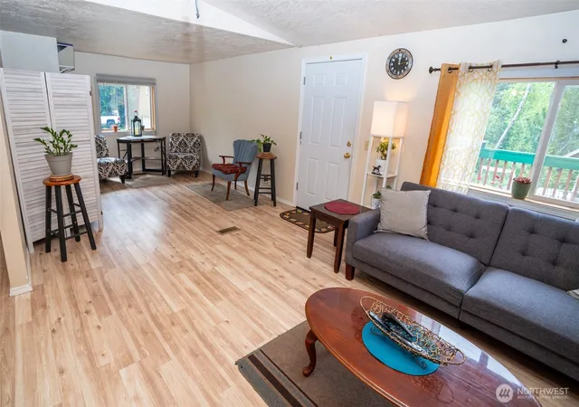Photo 4 of Single family home for sale at 670 N Duckabush Dr, Hoodsport, WA 98548 | MLS# NWM2529381 | Listing updated on 2026-09-21