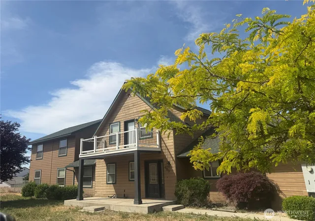 Single family home for sale at 903 E Norman Rd, Yakima, WA 98901 | MLS# NWM2529391