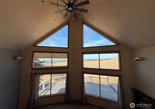 Photo 3 of Single family home for sale at 903 E Norman Rd, Yakima, WA 98901 | MLS# NWM2529391 | Listing updated on 2026-09-28
