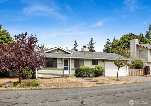 Photo 1 of Sale Pending at 968 Sw Kingma Ct, Oak Harbor, WA 98277 | MLS# NWM2529417 | Listing updated on 2026-09-25