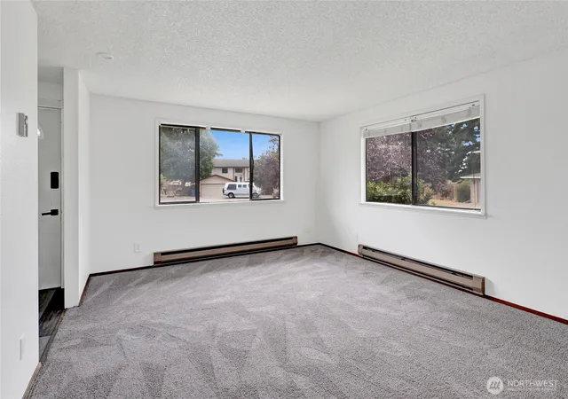 Photo 4 of Sale Pending at 968 SW Kingma Ct, Oak Harbor, WA 98277 | MLS# NWM2529417 | Listing updated on 2026-09-25