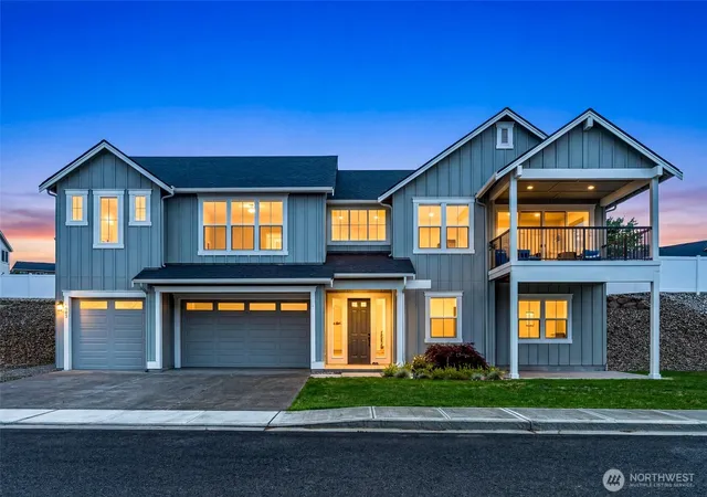 Photo 1 of Single family home for sale at 661 S Juli Ave, East Wenatchee, WA 98802 | MLS# NWM2529439 | Listing updated on 2026-09-21