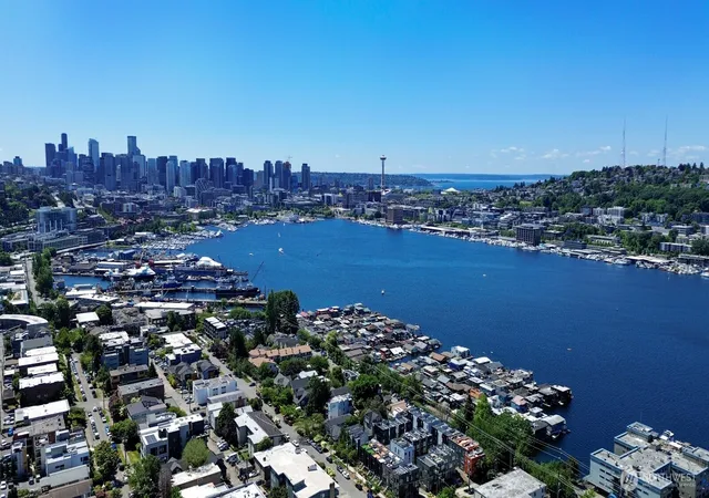 Photo 3 of Multi family home for sale at 2366 E Yale Ave, Seattle, WA 98102 | MLS# NWM2529447 | Listing updated on 2026-10-05
